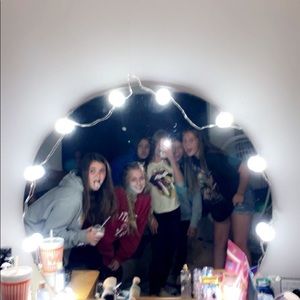 Meet your Posher, Addysan